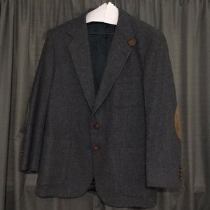 Men’s lambs wool jacket with elbow patches